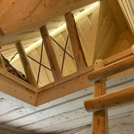 Zagroda Krowiarki Chalet *