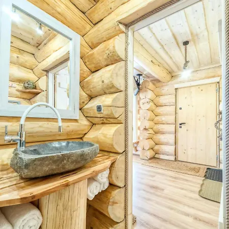 Zagroda Krowiarki Шале Хохолув