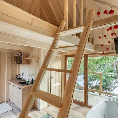 シャレー Zagroda Krowiarki *